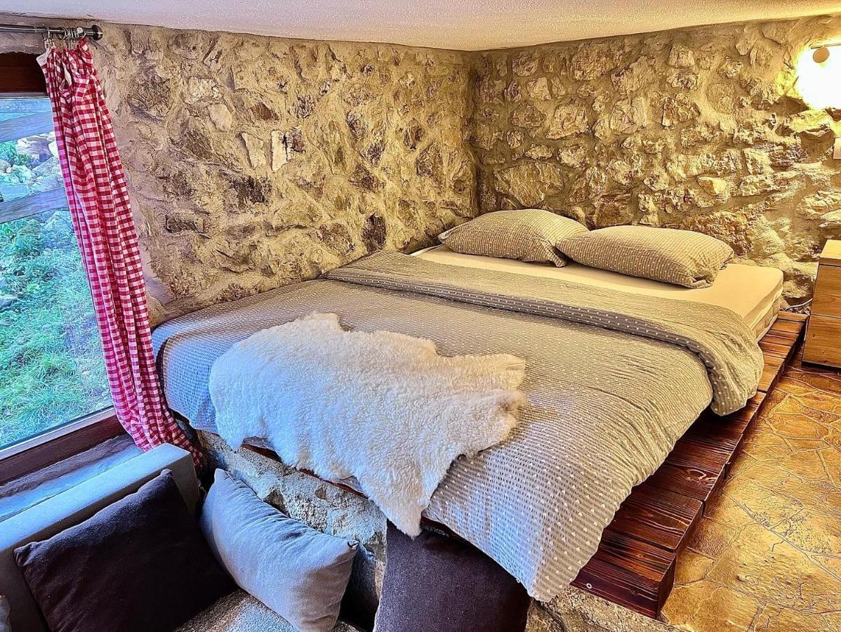 Stone Room-Kamena Soba Sipovo Exterior foto